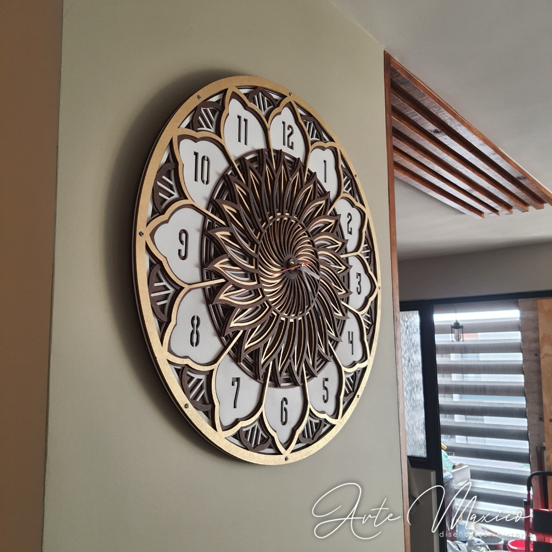 Reloj Floral Multicapas