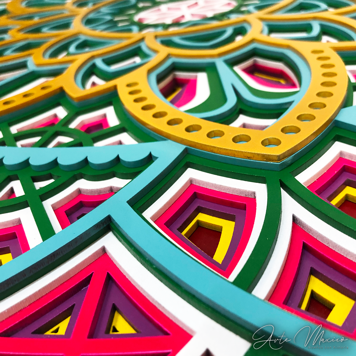 Mandala Multicapas Huichol