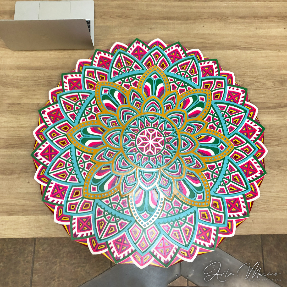 Mandala Multicapas Huichol