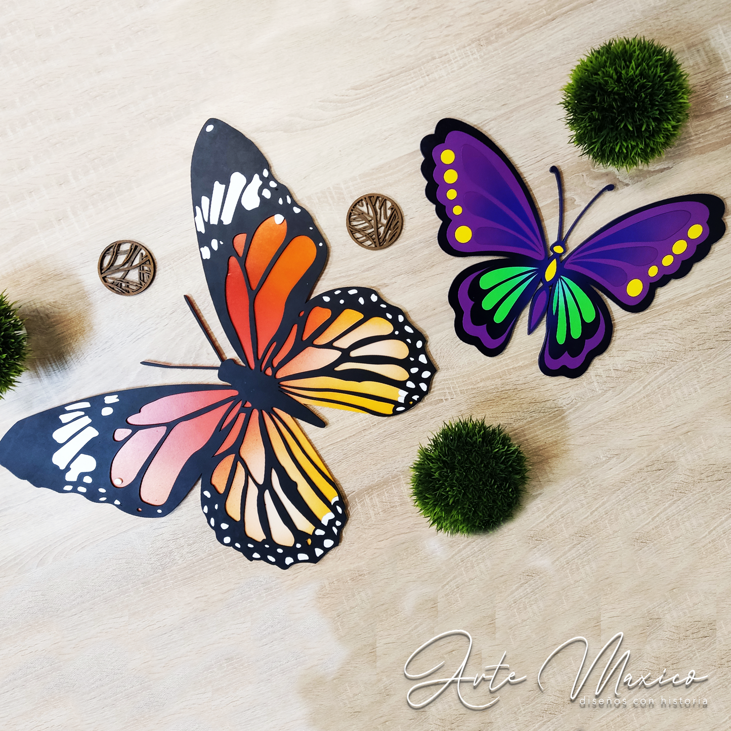 Mariposas Monarcas a Relieve
