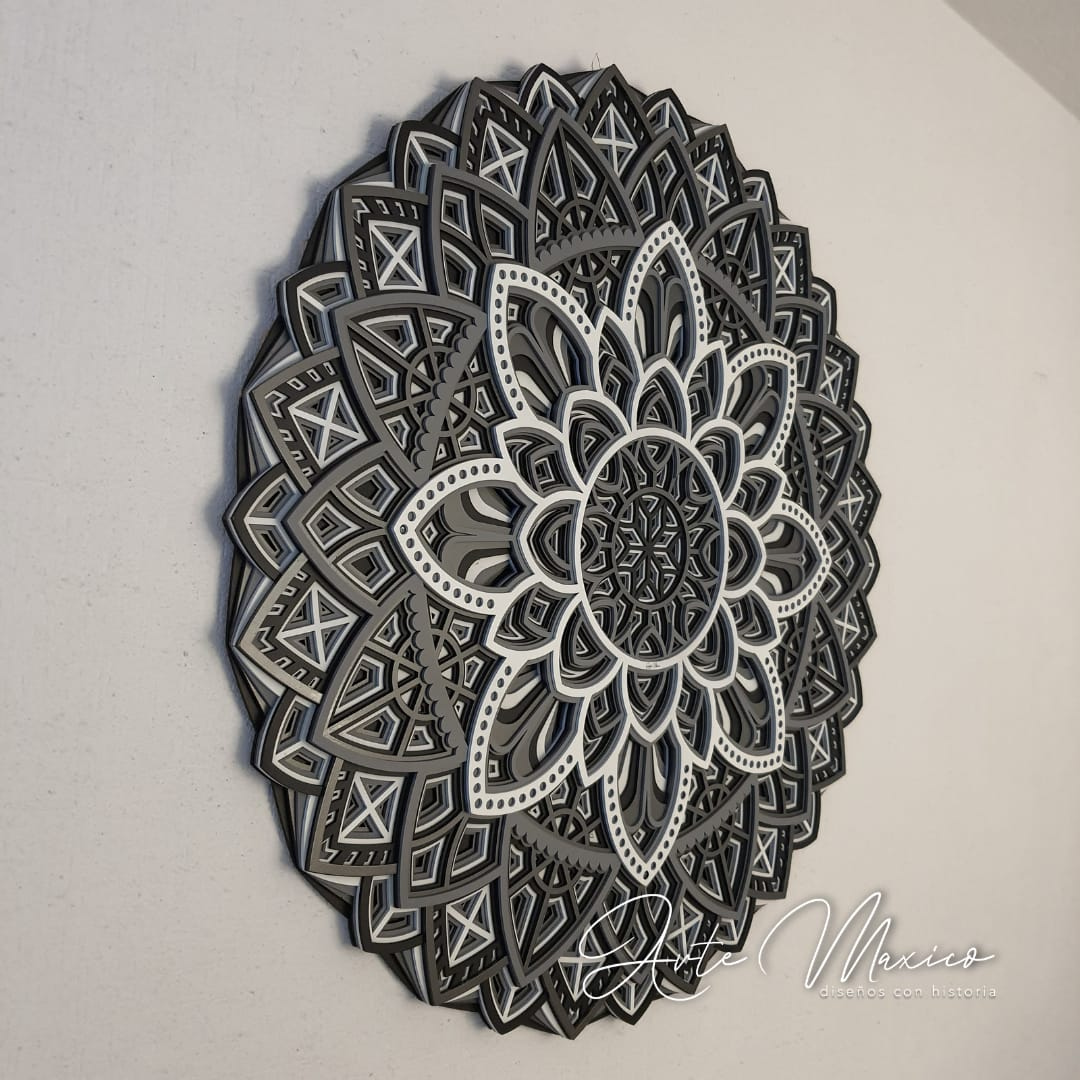 Mandala Multicapas Black & White